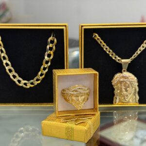 Anillo Cara de Cristo 10k Talla 11